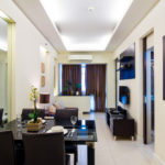 Grand Hampton Towers 1 bedroom apartment - dining table