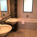 Auckland Viaduct Harbour 2 bedroom apartment - bathroom