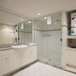 The Bentleigh Apartments, North Sydney - bathroom
