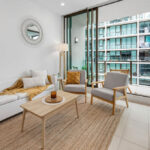Ann St, Brisbane - Apartment living room