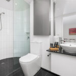 Eureka apartment 4103 - bathroom