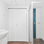 Charlotte Street, Brisbane - bathroom