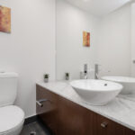 Eureka apartment 4204 - bathroom