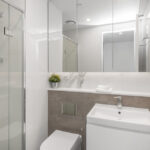 Lonsdale St, Melbourne - Melbourne Grand Apartment 1104 - bathroom