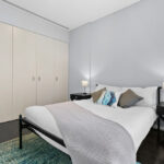 35 Shelley St, Sydney - apartment 1007 bedroom