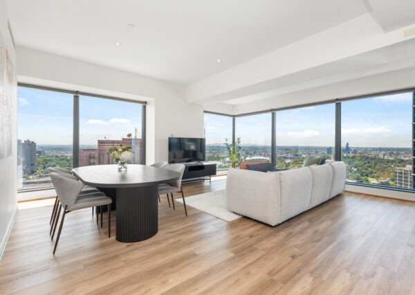 Eureka, Southbank apartment 4104 - living room with view