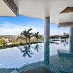 Queen Street. Brisbane apartment - pool