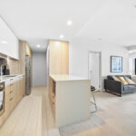 550 Queen Street. Brisbane apartment - kitchen and living room