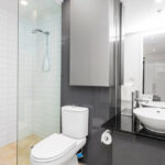 Eureka apartment 1304 - bathroom